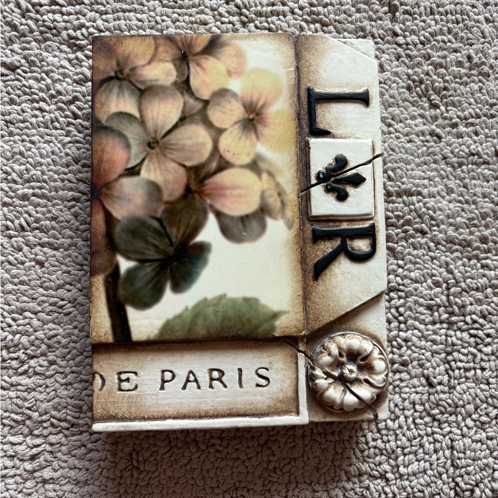 Sid Dickens T-85  "L&R Flower" Retired Memory Block